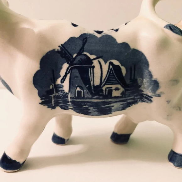 Vintage Delft Style Cow Creamer 6 Inch Long Figurine Flowers Windmill - Picture 2 of 15